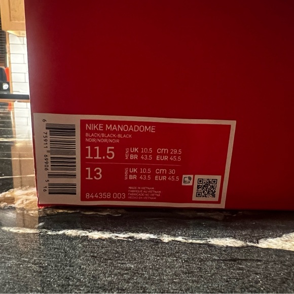 Men’s Nike Manoadome Winter Boots - Picture 6 of 6